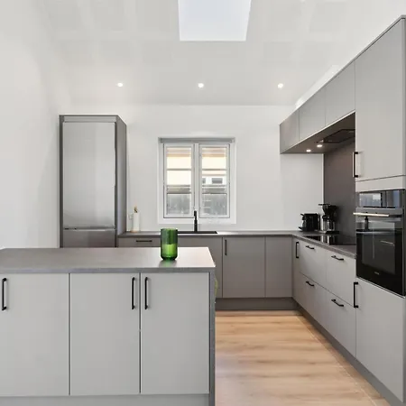 Bliss With Terrace And Space In Βίλα *